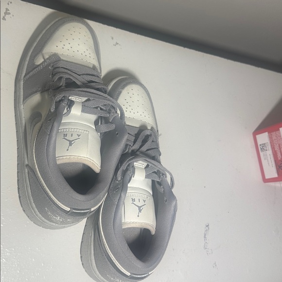 Air Jordan 1 low SE - Picture 7 of 9